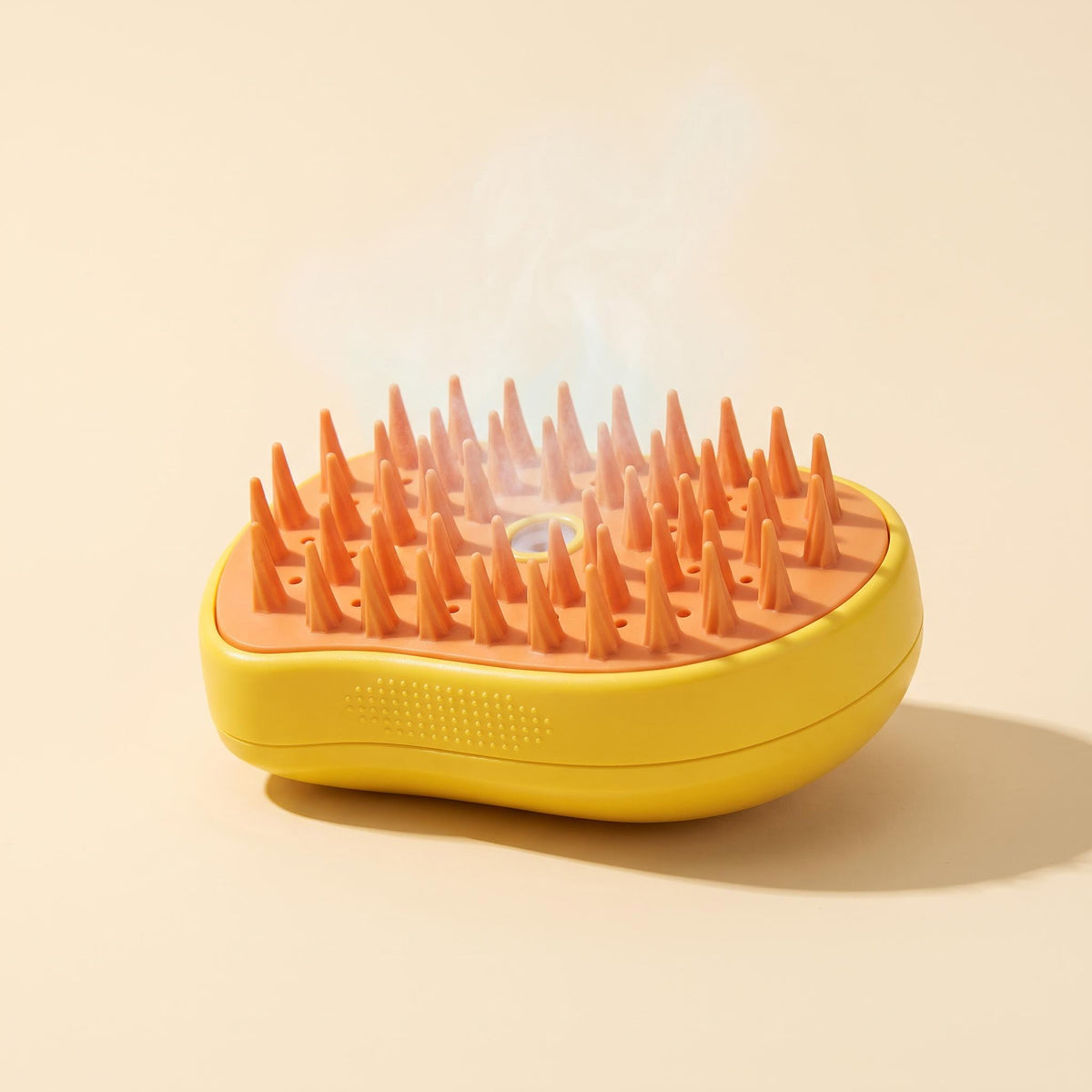 Steam dog brush with mist spray – Yellow